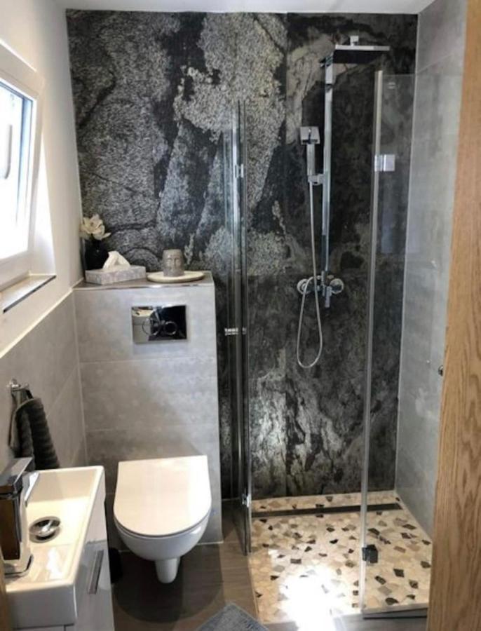 Kleine Gemuetliche Einliegerwohnung Mit Garten Und Pool Nordstemmen Bagian luar foto