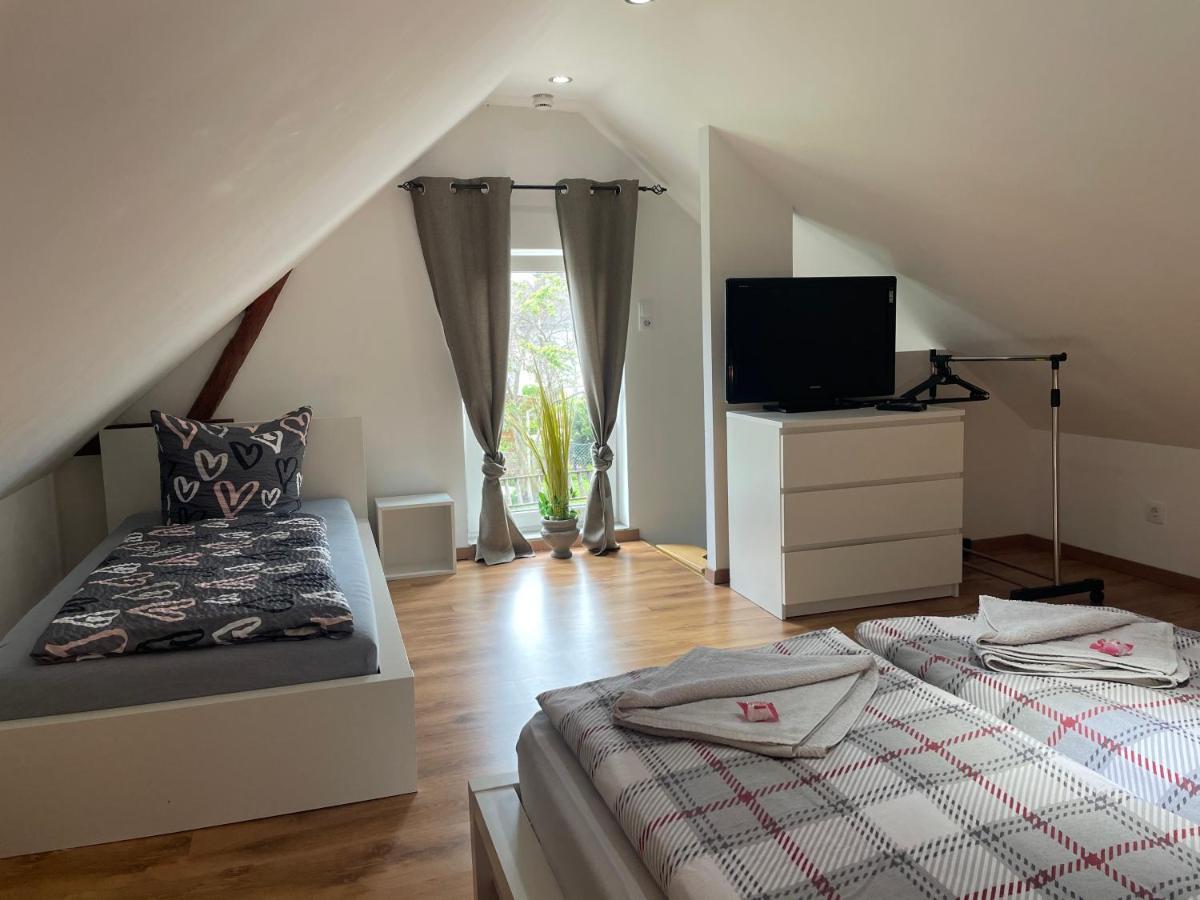 Kleine Gemuetliche Einliegerwohnung Mit Garten Und Pool Nordstemmen Bagian luar foto